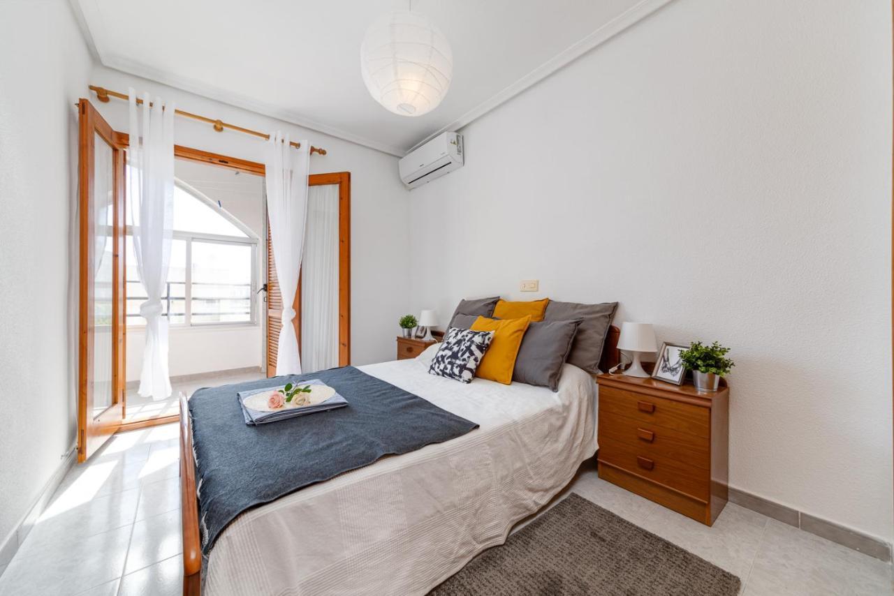 Cozy Apartment Near The Sea Torrevieja Kültér fotó