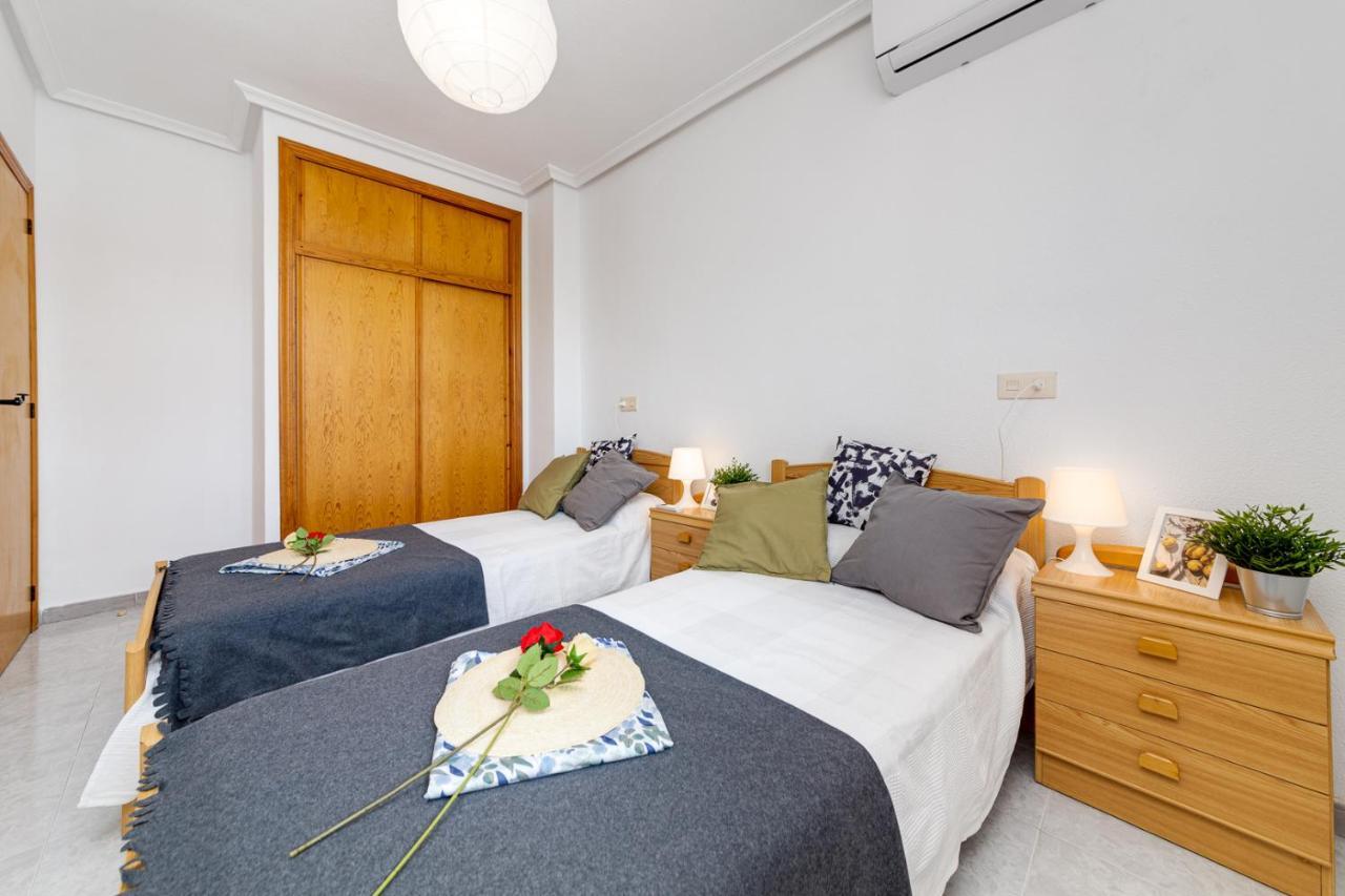 Cozy Apartment Near The Sea Torrevieja Kültér fotó