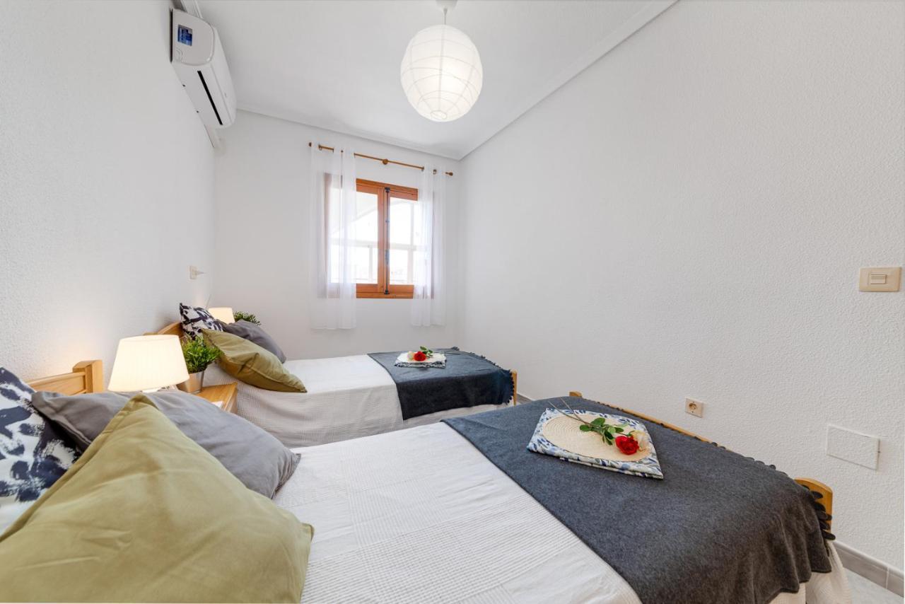 Cozy Apartment Near The Sea Torrevieja Kültér fotó